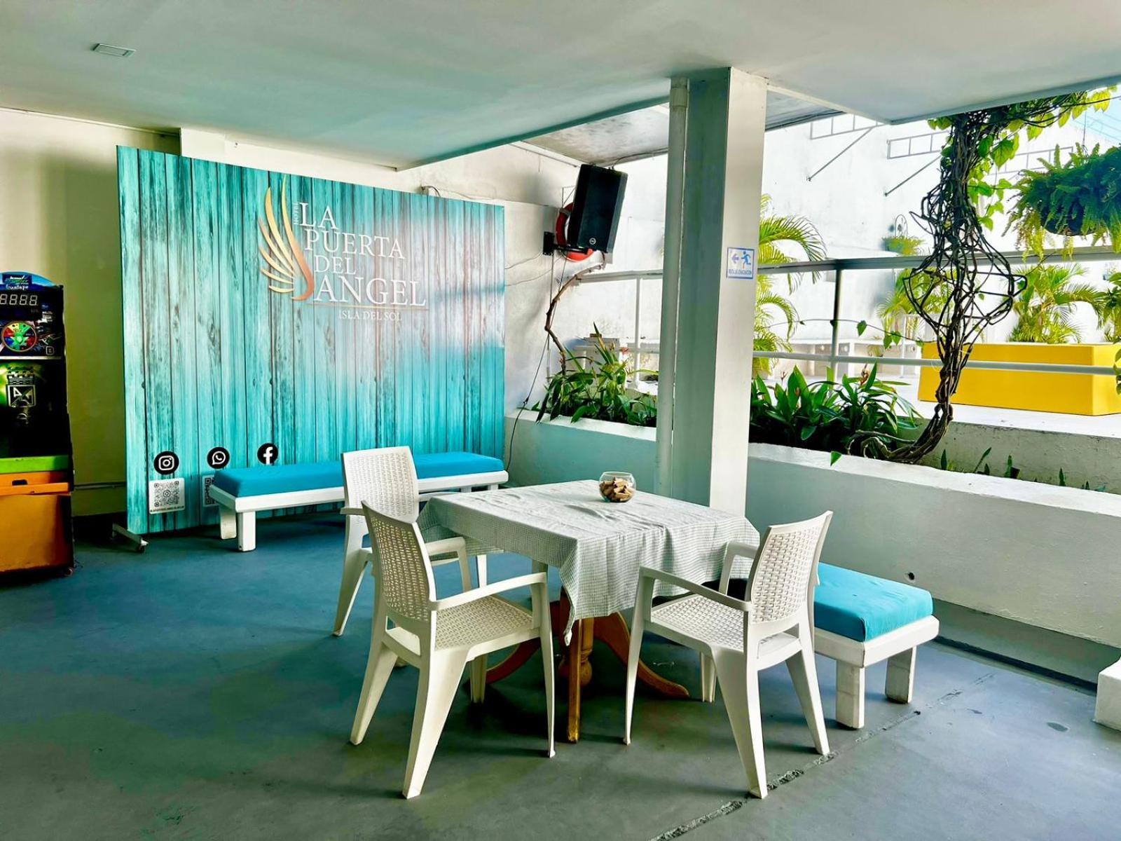 Hotel La Puerta Del Angel Isla à Girardot Extérieur photo